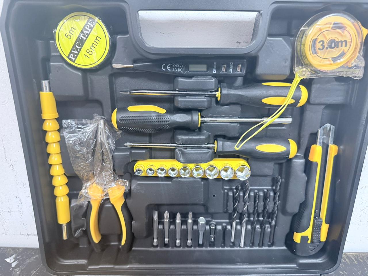 Taladro Dewalt 68v Con 34 Accesorios